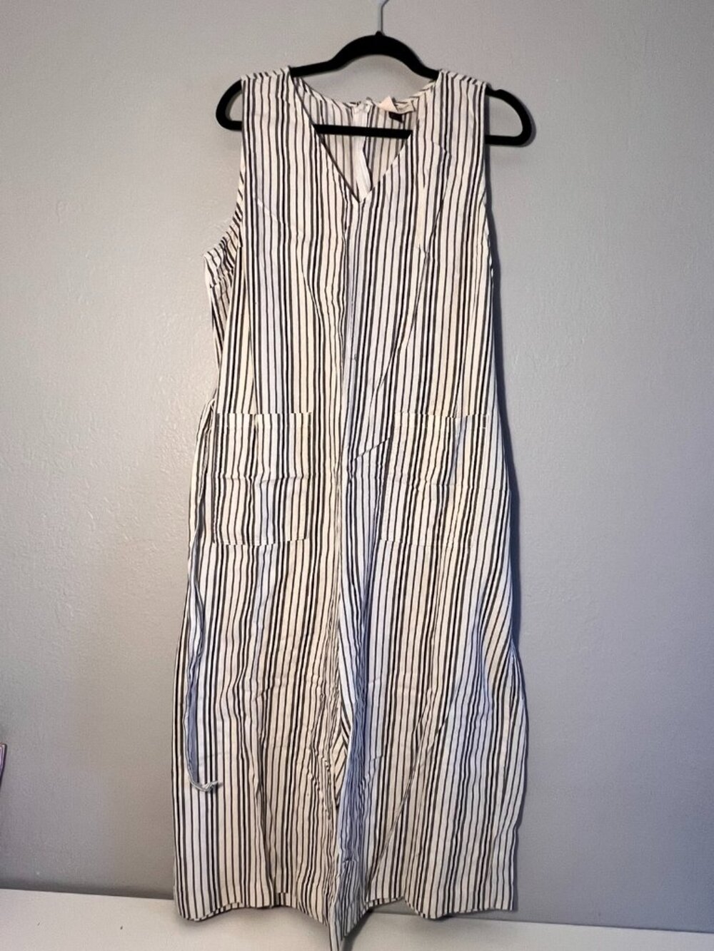 Universal Thread Good Co - XXL Sleeveless linen jumpsuit with stripes.